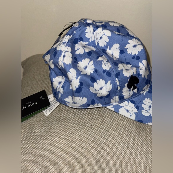 KATE SPADE NEW YORK
Floral Cotton Baseball Cap blue KATE SPADE NEW YORK Floral Cotton Baseball Cap blue main image 4